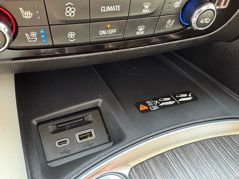 Used 2023 Buick Enclave Avenir w/ Avenir Technology Package AWD/4WD image 31