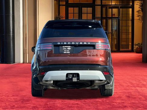 New 2026 Land Rover Discovery Limited Edition image 24