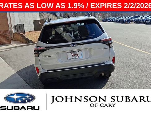 Used 2025 Subaru Forester Premium image 8