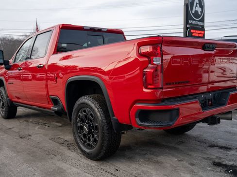 Used 2024 Chevrolet Silverado 2500 LTZ w/ LTZ Plus Package image 4