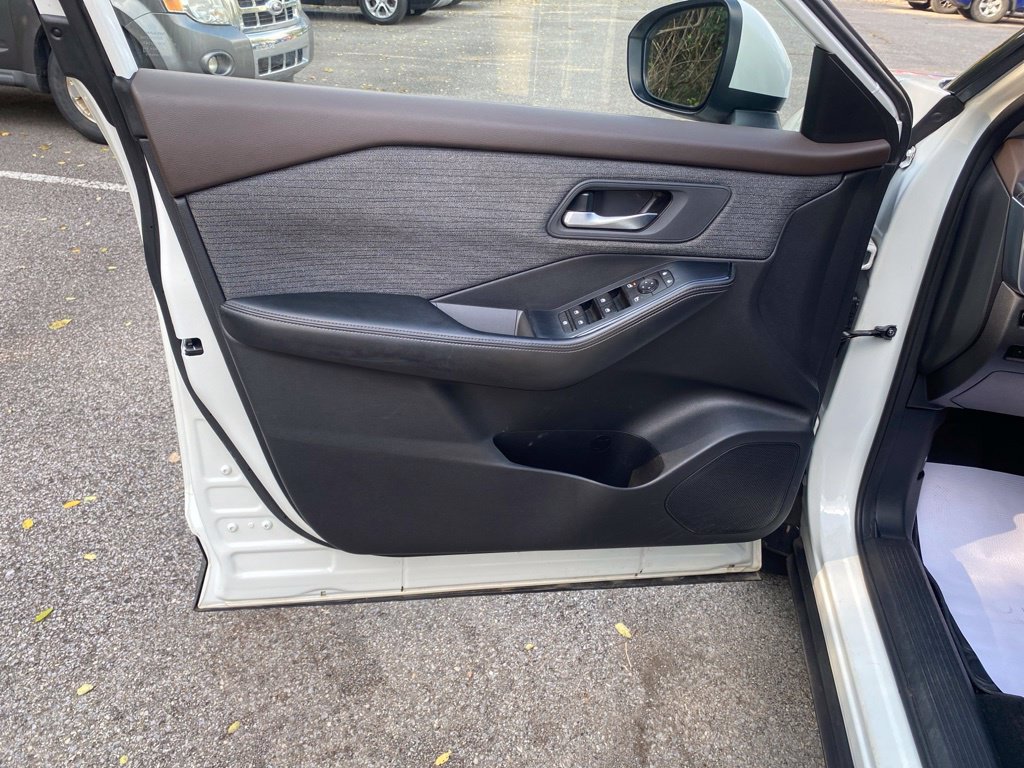 Used 2021 Nissan Rogue SV AWD/4WD image 10