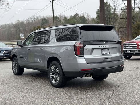 Used 2025 Chevrolet Suburban Z71 AWD/4WD image 24
