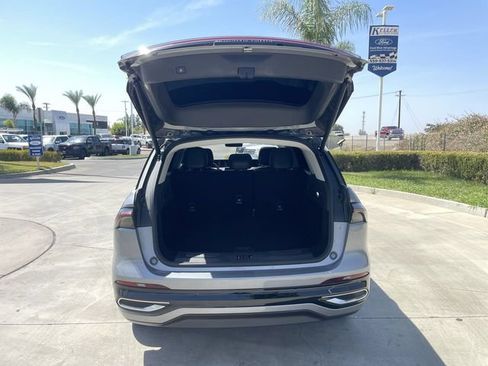 Used 2024 Lincoln Nautilus Reserve w/ Equipment Group 202A AWD/4WD image 26