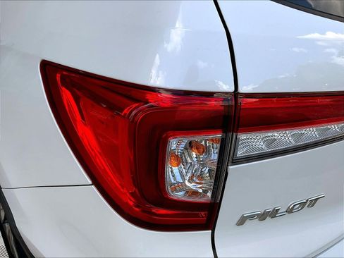 Used 2021 Honda Pilot EX image 23