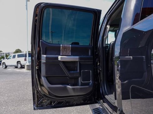 Used 2018 Ford F250 Lariat w/ Lariat Value Package AWD/4WD image 22