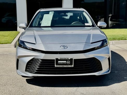 Used 2026 Toyota Camry LE FWD image 5