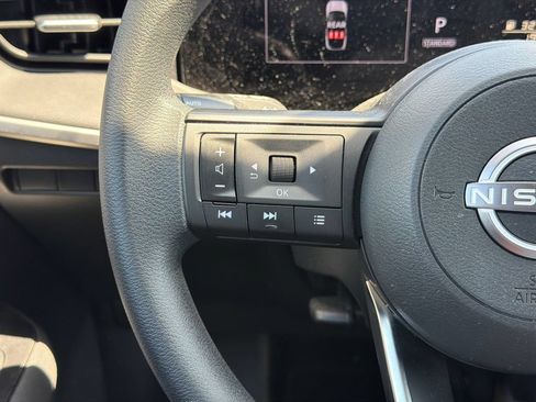 Used 2025 Nissan Kicks S AWD/4WD image 29