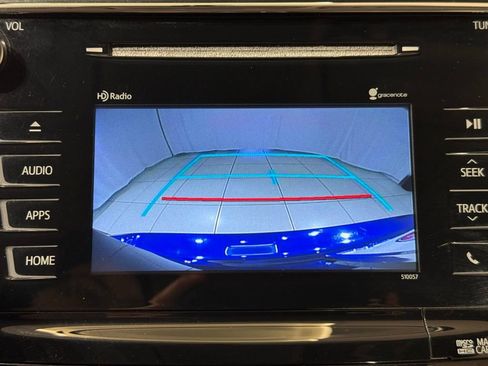 Used 2015 Toyota Prius V Three image 27