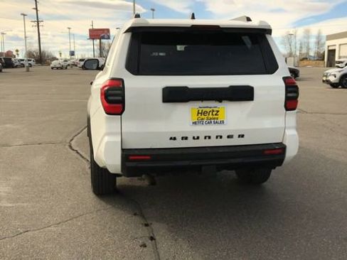 Used 2025 Toyota 4Runner SR5 image 7