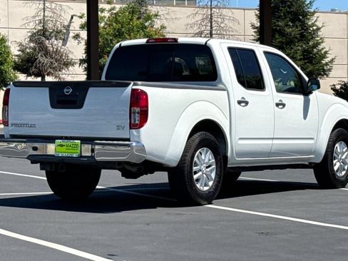 Used 2019 Nissan Frontier SV RWD image 10