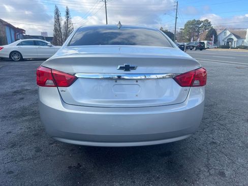 Used 2017 Chevrolet Impala LT image 8