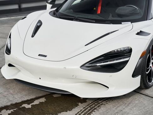 Used 2024 McLaren 750S image 7