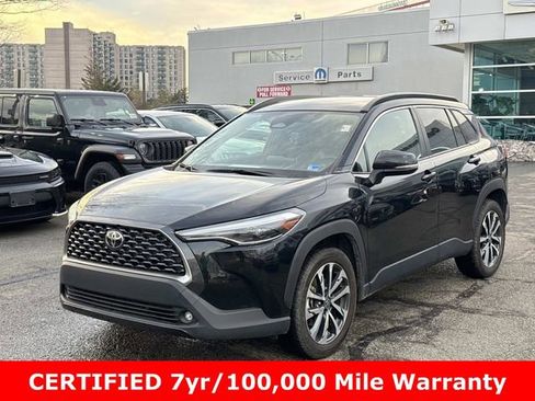 Used 2023 Toyota Corolla Cross XLE image 5