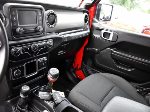 Used 2020 Jeep Wrangler Unlimited Sport image 13