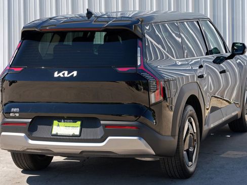 Used 2025 Kia EV9 Light Long Range image 51