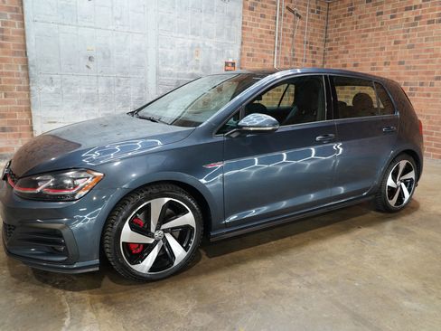 Used 2018 Volkswagen GTI SE FWD image 8