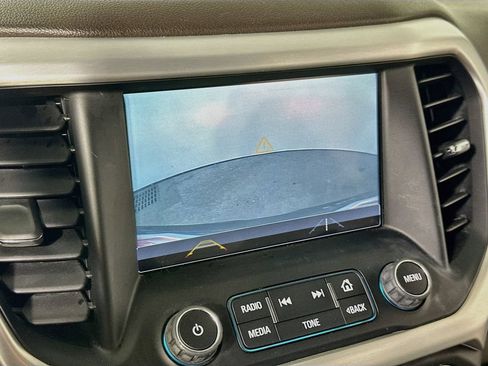 Used 2019 GMC Acadia SLT FWD image 10