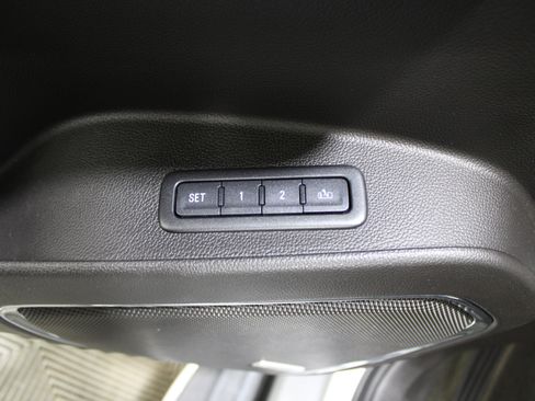 Used 2016 GMC Yukon SLT w/ Open Road Package image 8