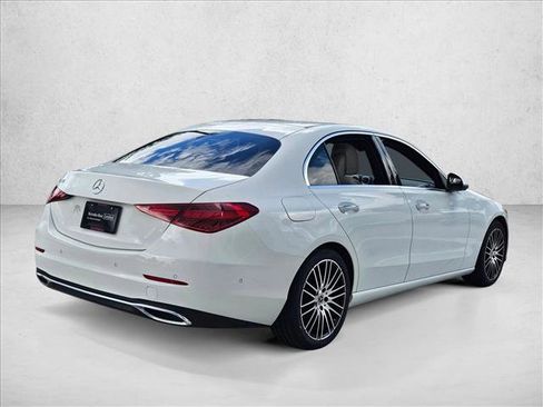 Used 2022 Mercedes-Benz C 300 Sedan image 4