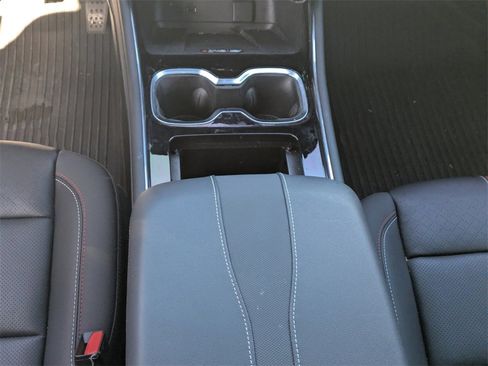 Used 2025 Chevrolet Traverse RS w/ LPO, Floor Liner Package image 21