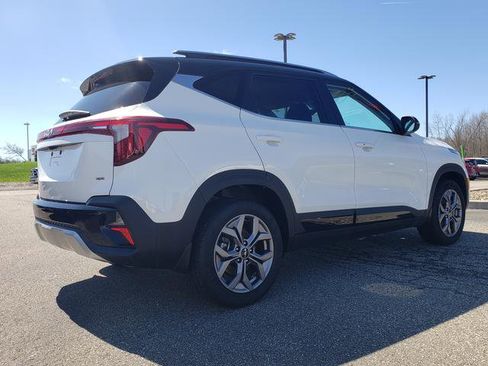 Certified 2024 Kia Seltos S image 4