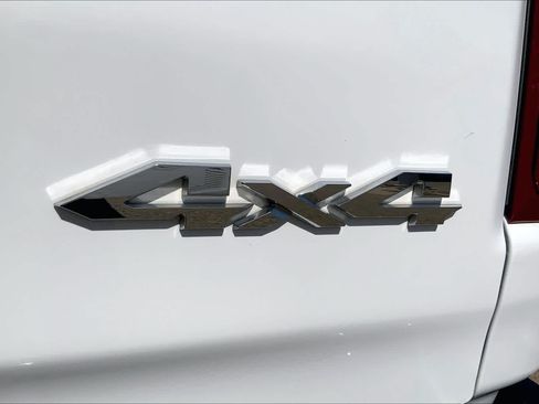Used 2023 RAM 1500 Laramie AWD/4WD image 10