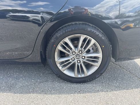 Used 2017 Toyota Camry SE FWD image 27