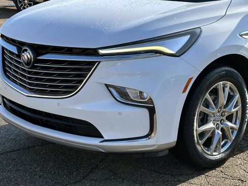 Used 2023 Buick Enclave Essence w/ Experience Buick Package image 7