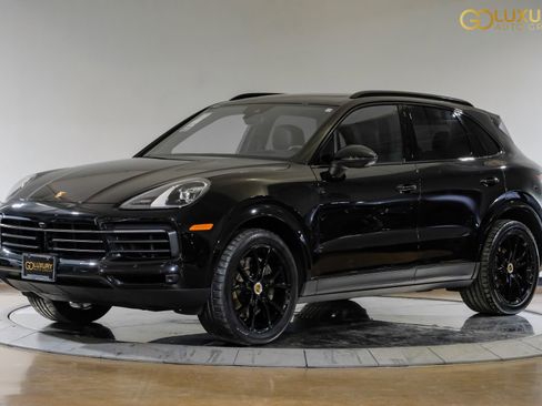Used 2023 Porsche Cayenne Platinum Edition image 8