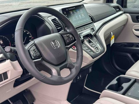 New 2026 Honda Odyssey EX-L image 8