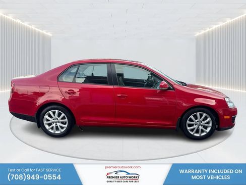 Used 2010 Volkswagen Jetta Limited Edition FWD image 8