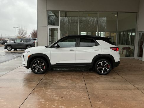 Used 2023 Chevrolet TrailBlazer RS w/ Sun and Liftgate Package image 19