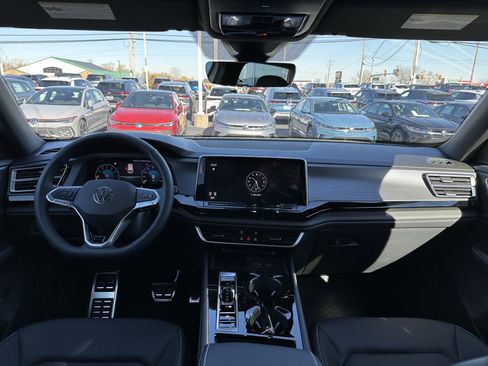 New 2026 Volkswagen Atlas Cross Sport SEL R-Line image 9