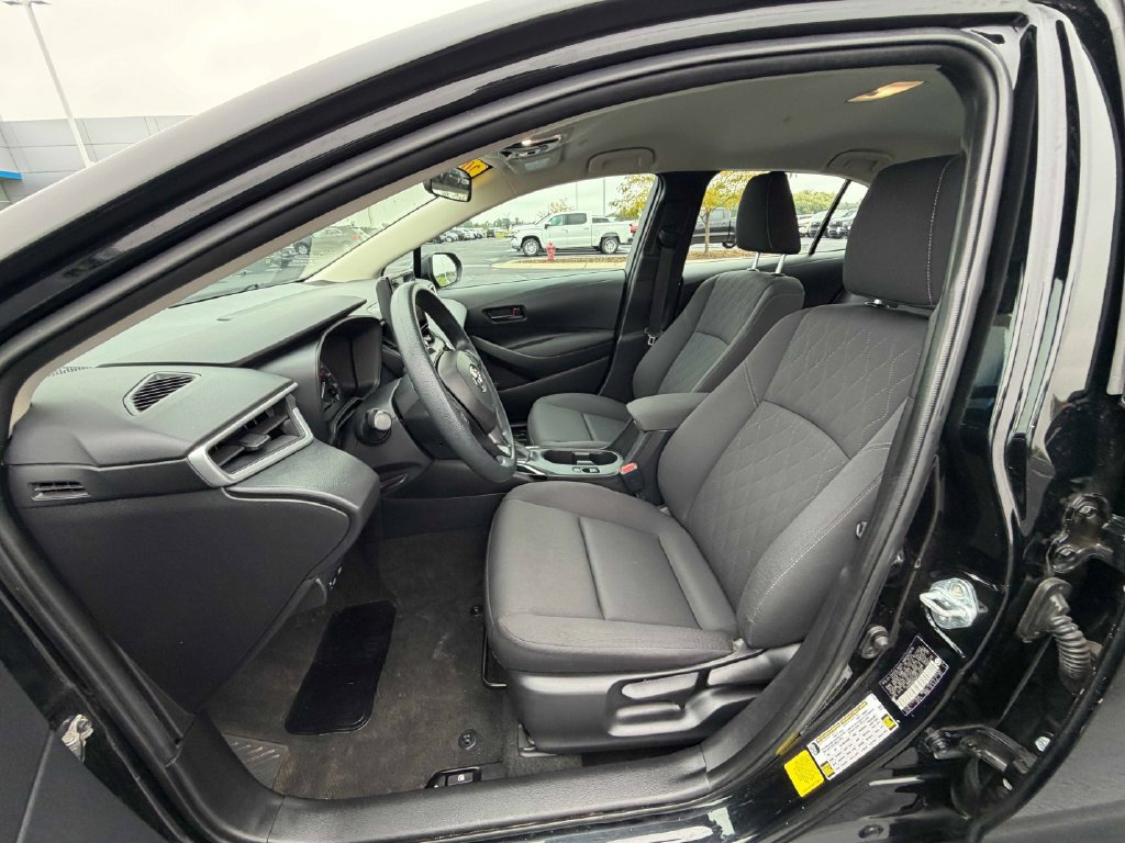 Used 2024 Toyota Corolla LE FWD image 18