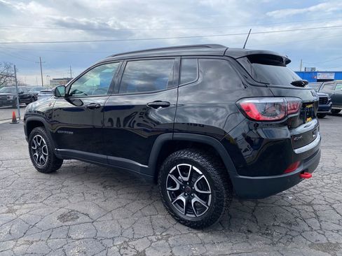 Used 2025 Jeep Compass Trailhawk AWD/4WD image 6