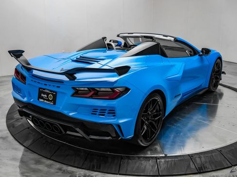 Used 2023 Chevrolet Corvette Z06 w/ Z07 Performance Package RWD image 22