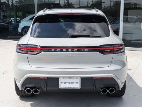 Certified 2025 Porsche Macan image 10