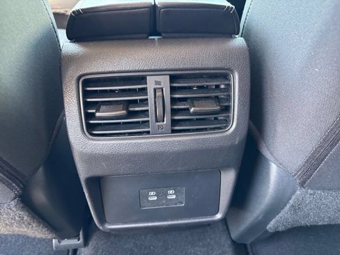 Used 2025 Nissan Rogue SV FWD image 25
