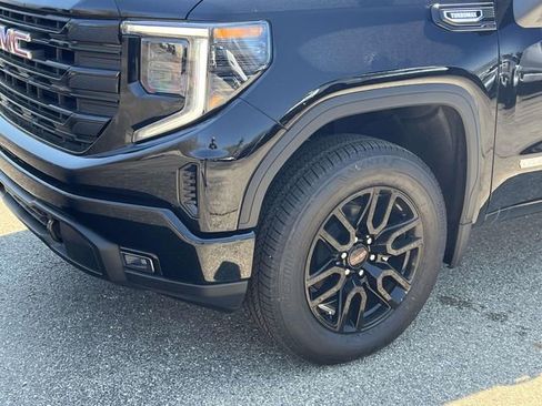 New 2026 GMC Sierra 1500 Elevation image 8