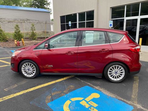Used 2016 Ford C-MAX Energi SEL w/ Equipment Group 302A FWD image 13