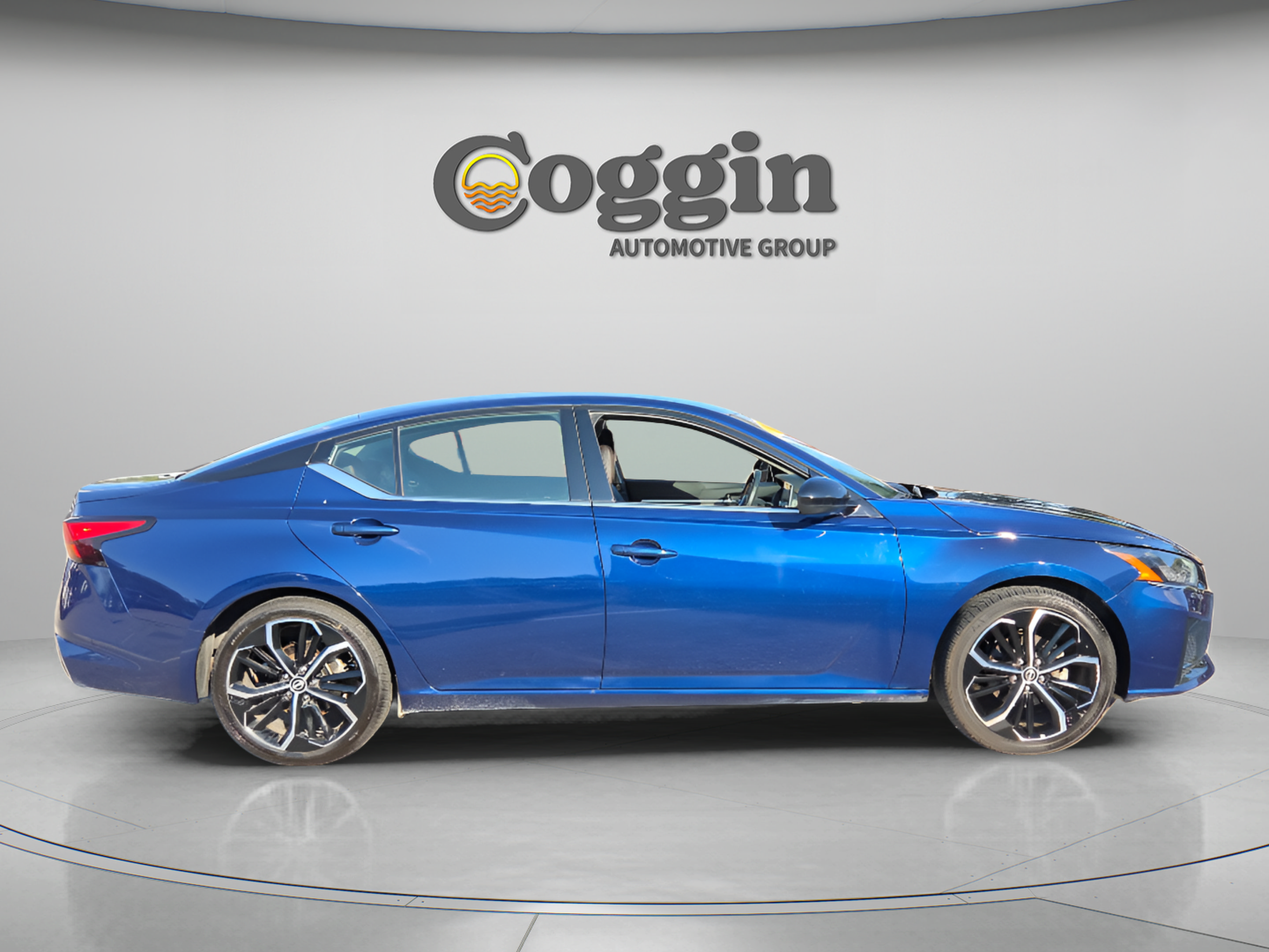 Used 2024 Nissan Altima 2.5 SR FWD image 6