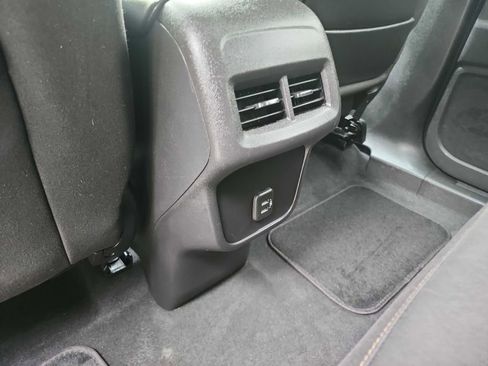 Used 2019 GMC Terrain SLE w/ Driver Convenience Package FWD image 28