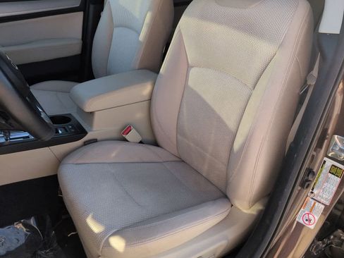 Used 2019 Subaru Outback 2.5i Premium image 17