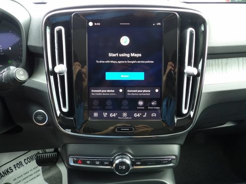 Certified 2024 Volvo XC40 B5 Plus w/ Climate Package AWD/4WD image 23