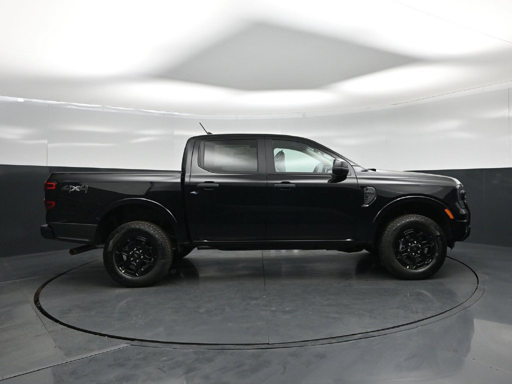 New 2026 Ford Ranger XLT w/ Black Appearance Package AWD/4WD image 22