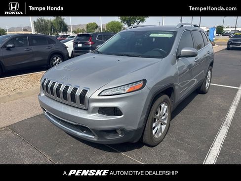 Used 2017 Jeep Cherokee Limited image 1