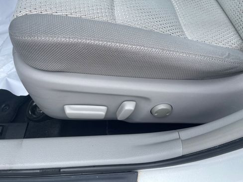 Used 2012 Toyota Camry LE FWD image 24