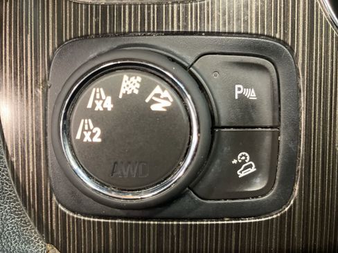 Used 2017 GMC Acadia SLE w/ Driver Alert Package I AWD/4WD image 16