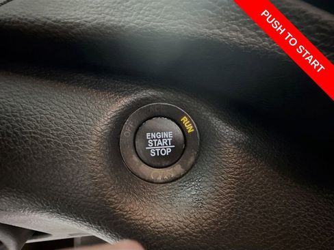 Used 2019 Jeep Cherokee Limited FWD image 36
