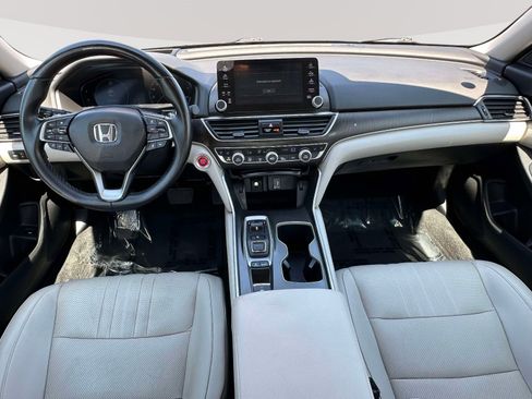 Used 2018 Honda Accord Touring image 7